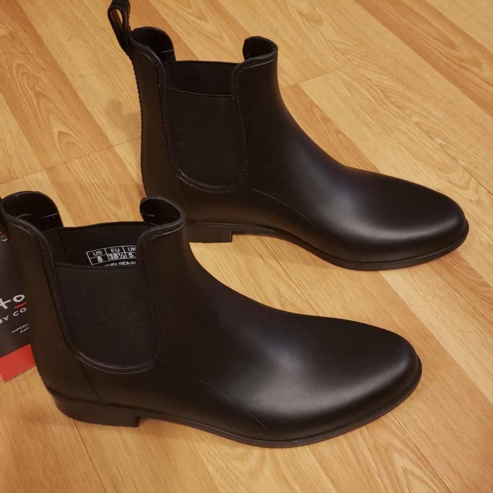 $20 Stylish Boots. LIMITED TIME...